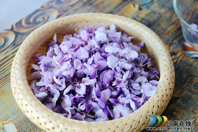 龙马潭：烹制紫藤花宴 享受舌尖上的春之味