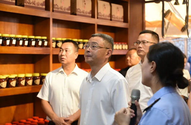 泸州市市场监管局召开2024年食品经营安全监管工作现场会