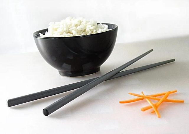 【分享】洗完筷子朝上还是朝下放？大部分人做错了！(图5)