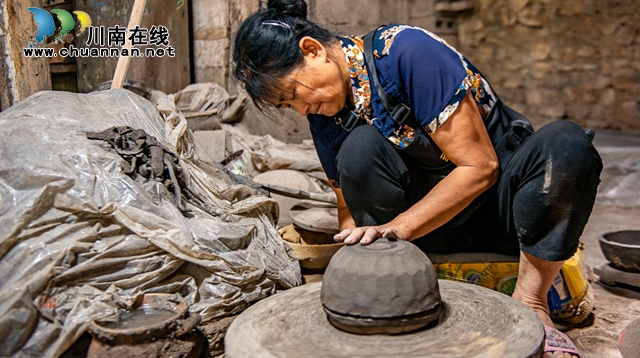 品非遗·游泸州||吊洞砂锅惊众人　鬼斧神工大黑洞