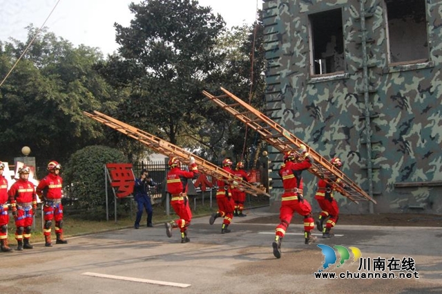 为人民群众生命财产安全保驾护航！泸州“119蓝箭突击队”正式成立