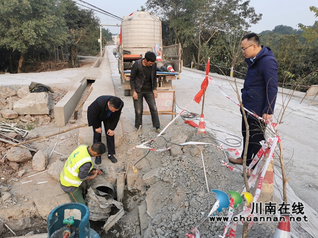泸县云龙镇持续推进万得路改造工作