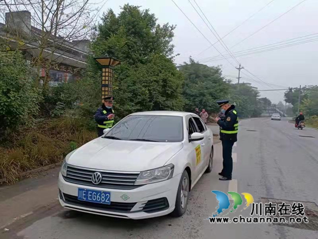 泸县云龙镇开展道路交通安全执法检查专项行动
