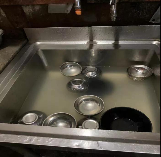 泸州市食品安全“红黑榜”(第二十一期)(图24) 泸州市食品安全“红黑榜”(第二十一期)(图24)