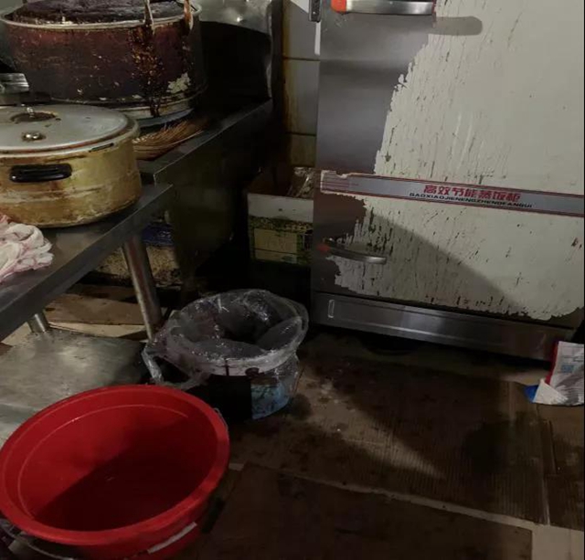 泸州市食品安全“红黑榜”(第二十一期)(图21) 泸州市食品安全“红黑榜”(第二十一期)(图21)