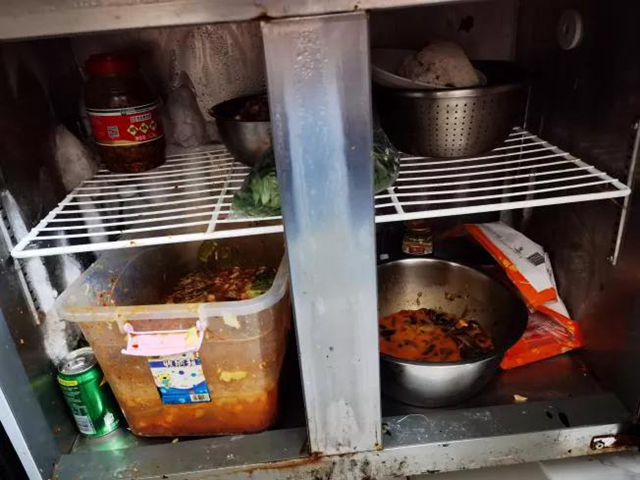 泸州市食品安全“红黑榜”(第二十一期)(图29) 泸州市食品安全“红黑榜”(第二十一期)(图29)