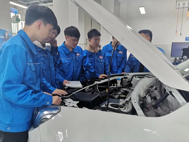 完善多元办学格局，《宜宾市职业教育改革实施方案》出台！(图2)