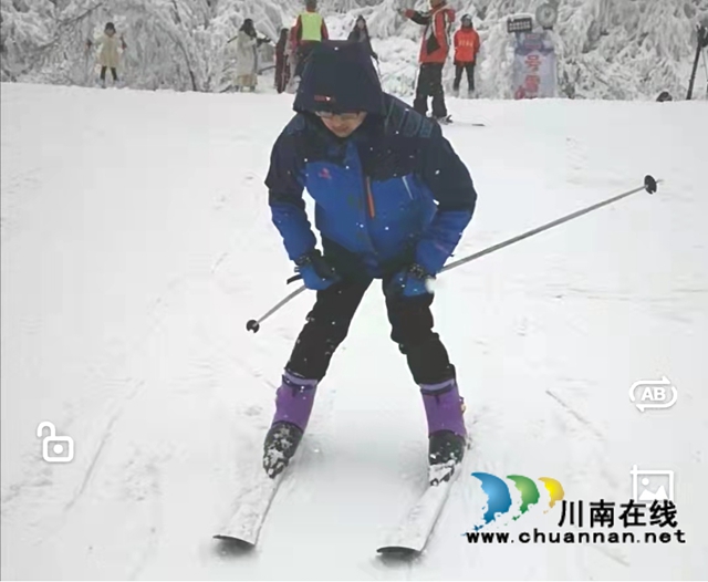 致公党江阳区基层委员会：以雪为媒，党员为冬奥加油喝彩！(图4)