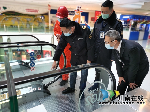 泸州市市场监管局:春节不打烊,全力保障市场安全稳定(图5) 泸州市市场监管局:春节不打烊,全力保障市场安全稳定(图5)