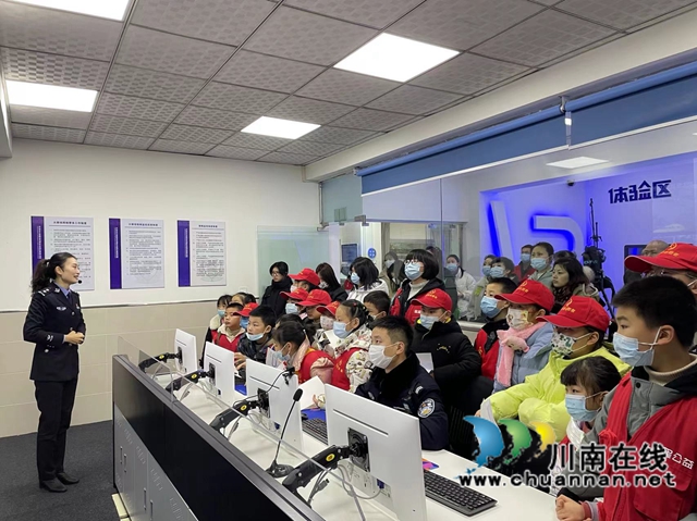 龙马潭区红星街道大驿坝社区:法治教育我先行,争做守法小公民(图6) 龙马潭区红星街道大驿坝社区:法治教育我先行,争做守法小公民(图6)