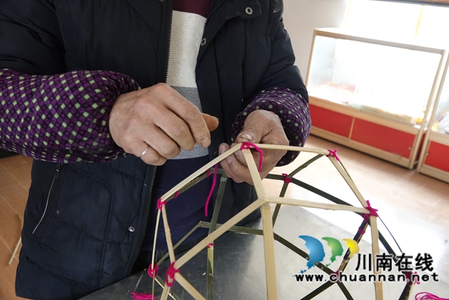 非遗传承 古蔺“冬奥”花灯闹元宵(图3)