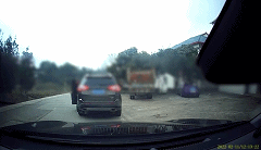 泸县：两名“路怒症”三次交手，谁输谁赢？(图3)