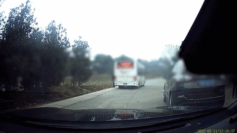 泸县：两名“路怒症”三次交手，谁输谁赢？(图6)