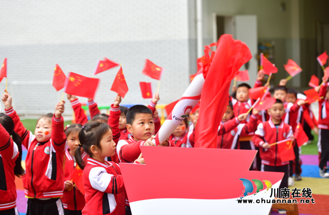 泸县地震灾区福集镇1000余名学子全部返回原校开学啦！(图3)