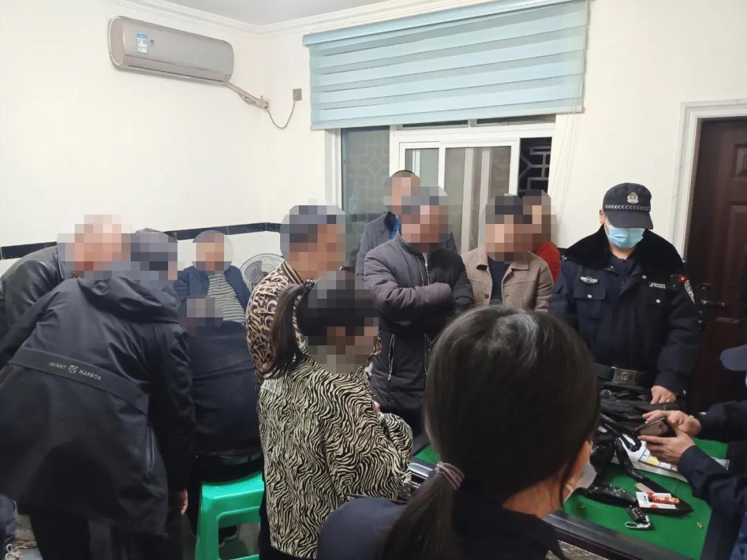 江阳公安重拳出击，严厉查处涉赌人员92名(图8)