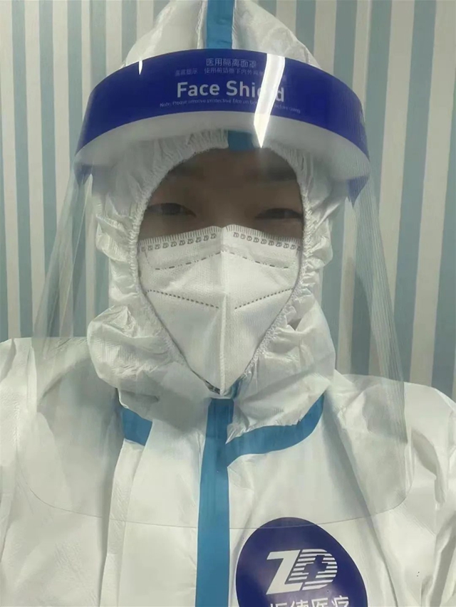 泸州:疫情下他们的身影成为最美的风景线!(图11) 泸州:疫情下他们的身影成为最美的风景线!(图11)