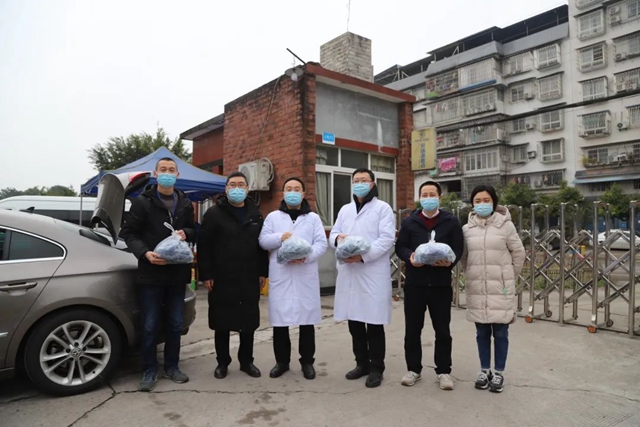 泸州：中药大锅汤送进传染病医院，处方公布！(图2)