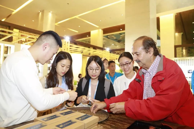 【关注】出发!又一中医师赴捷克(图8) 【关注】出发!又一中医师赴捷克(图8)