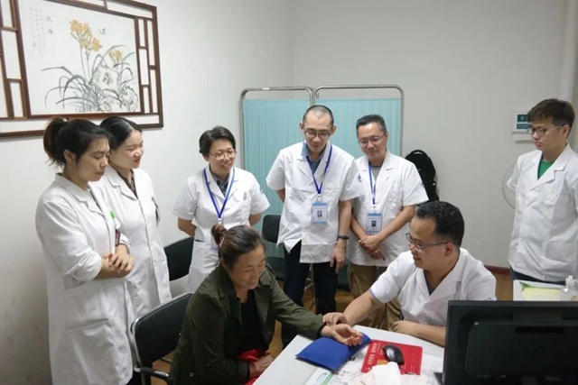 【关注】出发!又一中医师赴捷克(图15) 【关注】出发!又一中医师赴捷克(图15)