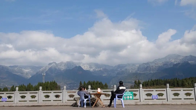 暖阳高照，雪山绵延，蔺州大地一秒“回春”！(图4)