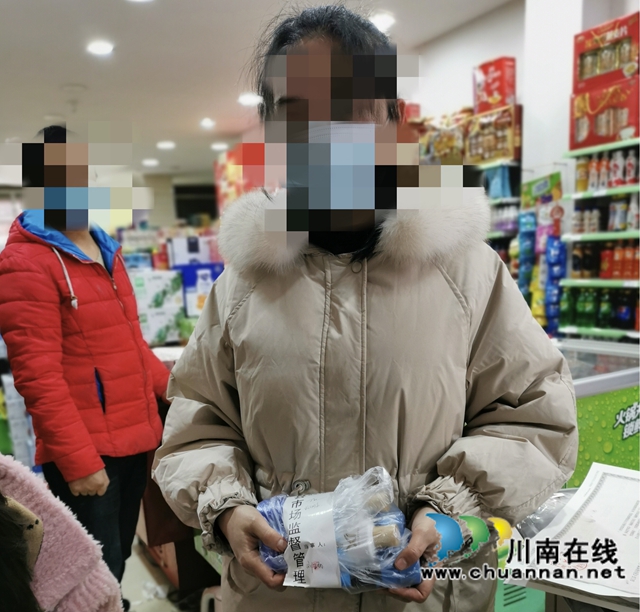 古蔺县市场监管局双沙监管所深入推进化妆品专项整治行动(图2)