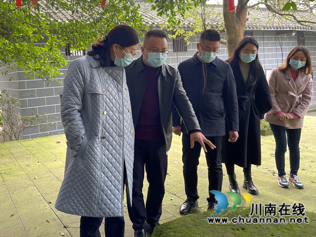 冯怀玉到泸县百和镇调研当前重点工作(图3) 冯怀玉到泸县百和镇调研当前重点工作(图3)