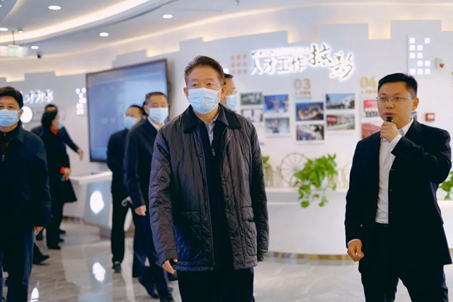 做强金融集聚效应 助力“一体”提质发展 | 泸州市委书记杨林兴调研泸州金融商业中心(图3) 做强金融集聚效应 助力“一体”提质发展 | 泸州市委书记杨林兴调研泸州金融商业中心(图3)