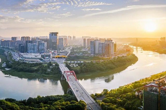 做强金融集聚效应 助力“一体”提质发展 | 泸州市委书记杨林兴调研泸州金融商业中心(图5) 做强金融集聚效应 助力“一体”提质发展 | 泸州市委书记杨林兴调研泸州金融商业中心(图5)