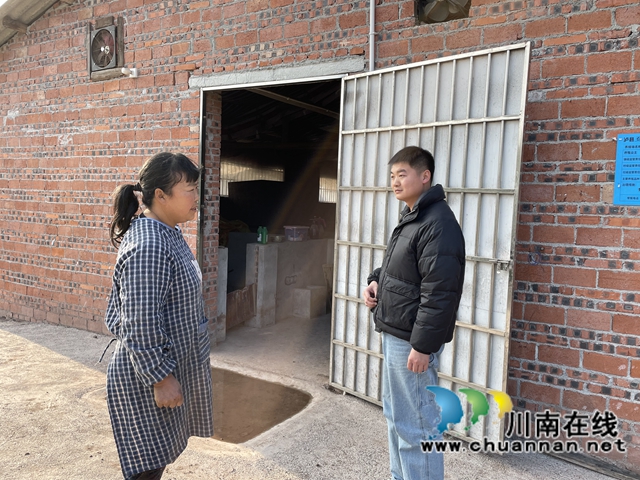 严守生态红线 泸县百和镇拧紧临河畜禽养殖污染防治弦(图4) 严守生态红线 泸县百和镇拧紧临河畜禽养殖污染防治弦(图4)