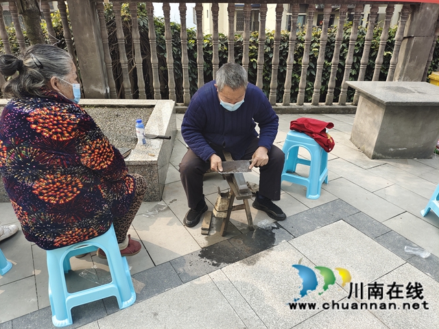 龙马潭区鱼塘街道：学雷锋树新风，志愿活动暖人心(图2)