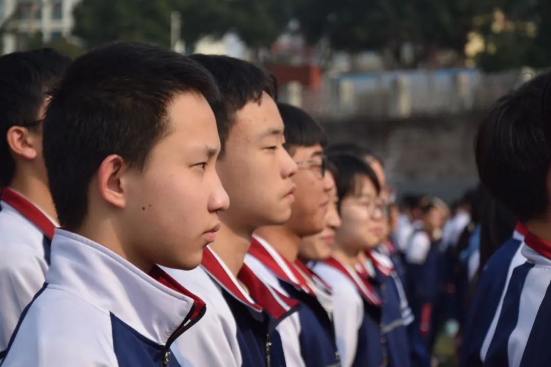 泸州市十八中中考百日誓师,战旗猎猎场面真真燃!(图12) 泸州市十八中中考百日誓师,战旗猎猎场面真真燃!(图12)