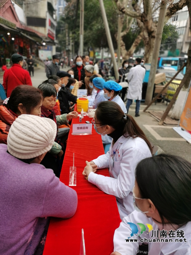 青春志愿,与爱同行!龙马潭区小市街道合道街社区开展利民便民义诊宣传志愿服务活动(图5) 青春志愿,与爱同行!龙马潭区小市街道合道街社区开展利民便民义诊宣传志愿服务活动(图5)