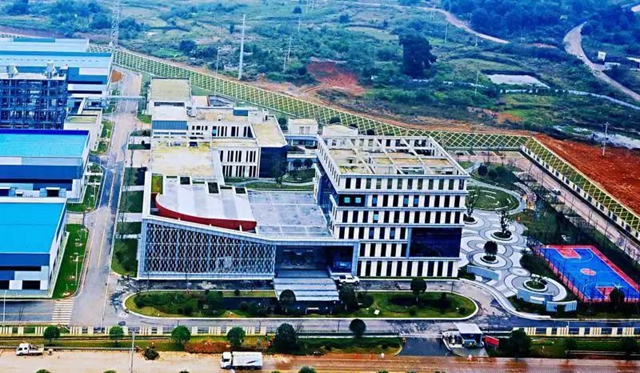 勇夺开门红丨走出国门！宜宾171吨锂电池原材料运抵韩国(图1)