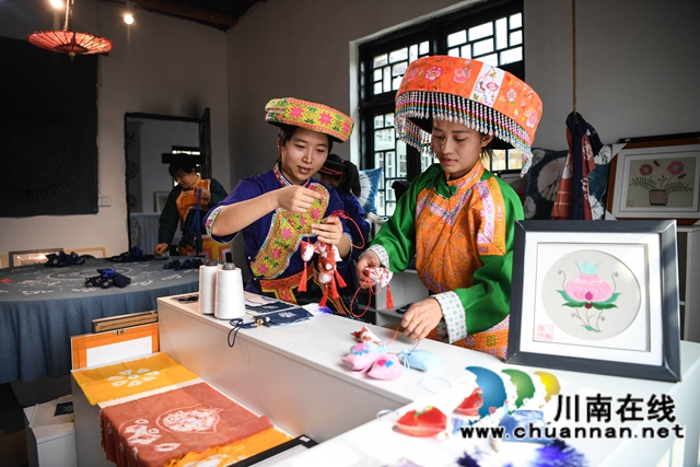 古蔺:“苗家作坊”制作忙(图11) 古蔺:“苗家作坊”制作忙(图11)
