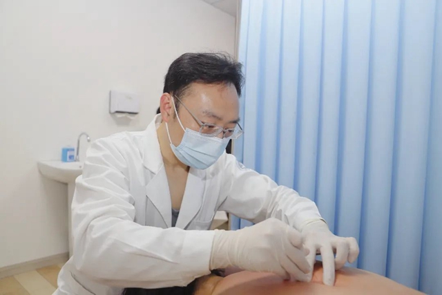 西南医大中医院中医特色诊疗中心开诊啦！(图8)