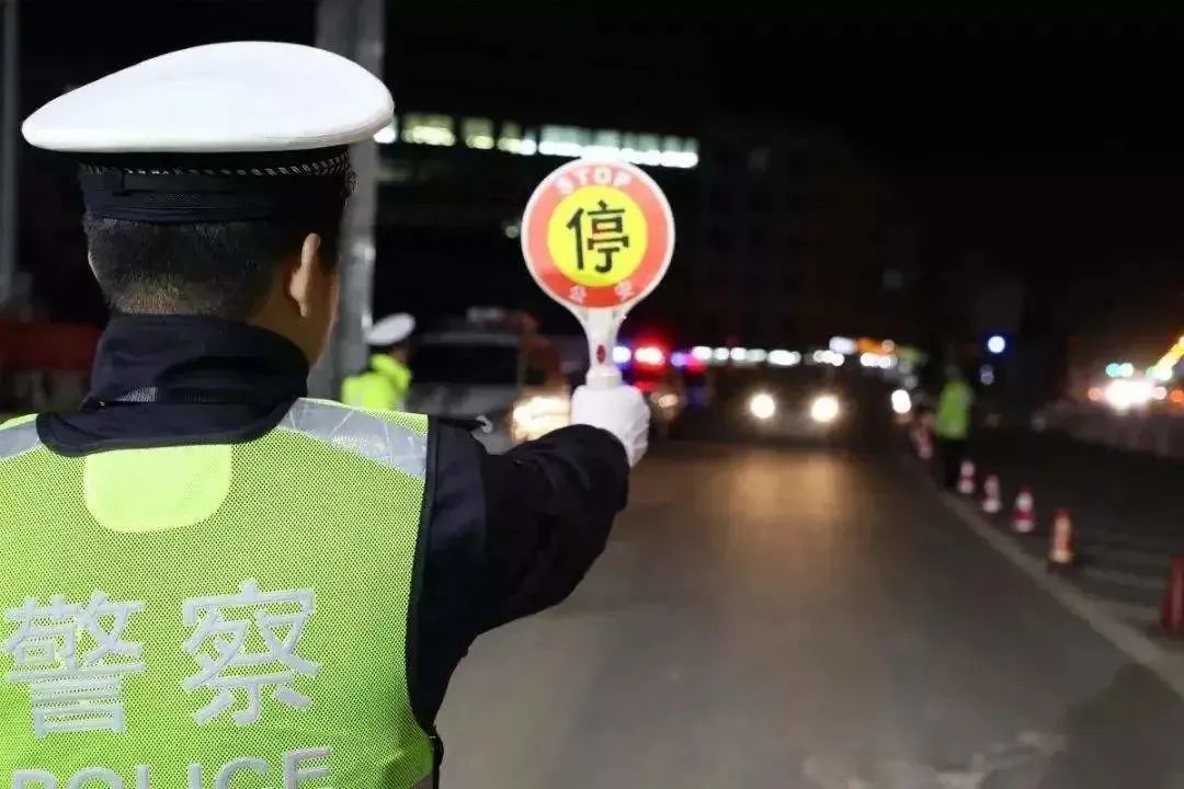 隆昌交警：这个女司机，终身禁驾！