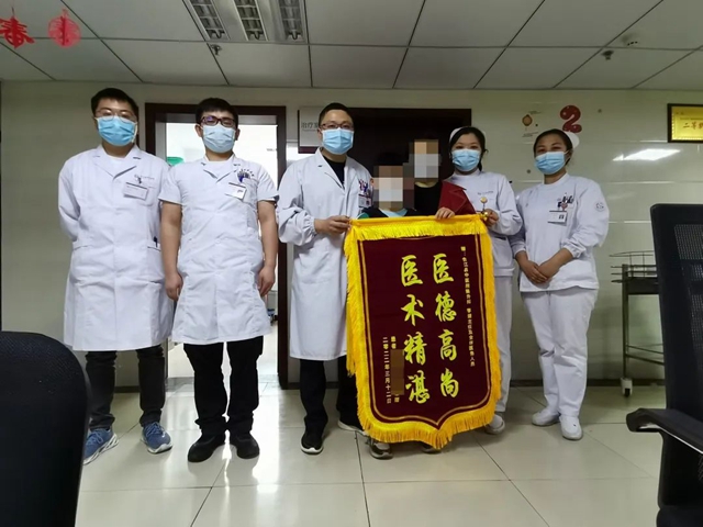 【点赞】从死神手中抢回来的孩子，考双百分啦！(图3)