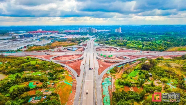 @自贡人，G348这段路实现全辐车道临时通车！(图1)