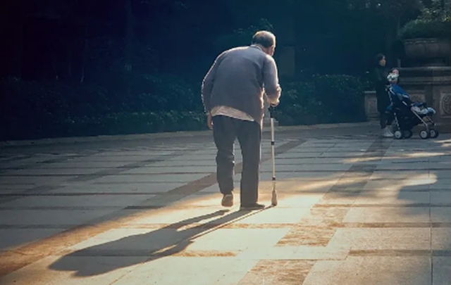 【人物】中医，让他两次复活……(图7)