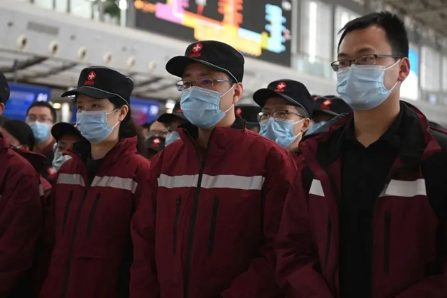 上海加油！自贡20名医务人员援沪(图3)