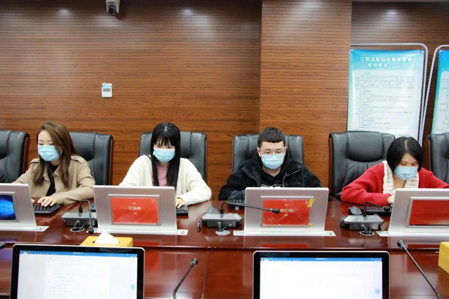 江阳区法院书记员技能大比武 领略指尖“真功夫”(图8) 江阳区法院书记员技能大比武 领略指尖“真功夫”(图8)