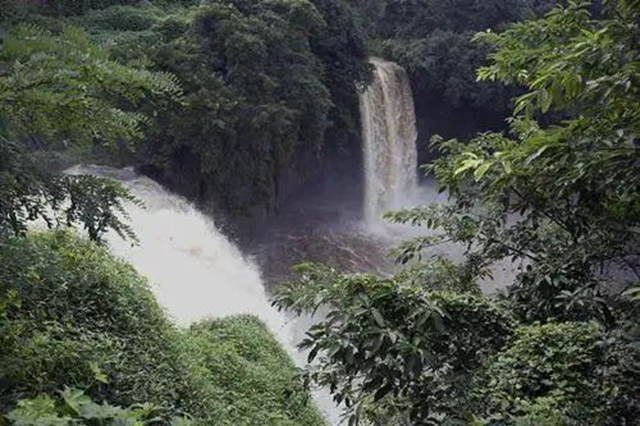虎躯一震!这两天上热搜的“黄果树瀑布四川分瀑”竟然就在隆昌(图5) 5.jpg