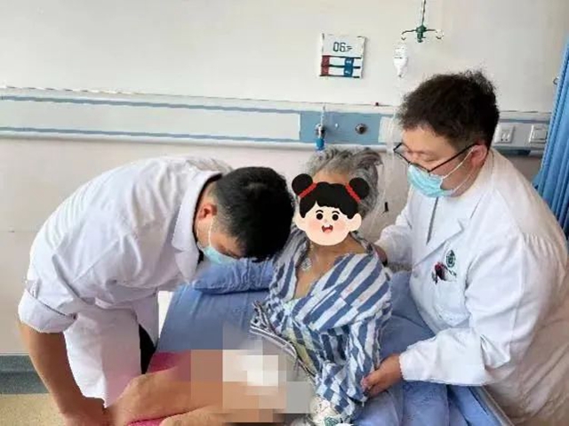 105岁婆婆摔倒骨折,第二天竟重新站起来了!(图3) 3.jpg