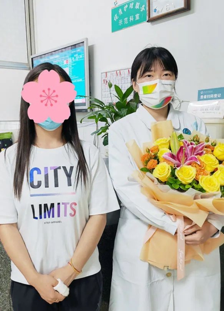 惊险!病房有人打破窗玻璃往外跳?危急时刻……(图10) 跳10.jpg