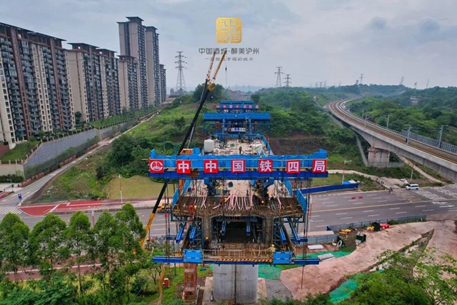 进度又刷新了！渝昆高铁泸州车站特大桥下部结构施工全部完成