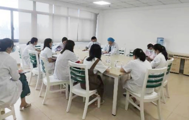 【关注】18岁女孩怀孕，无奈流产……