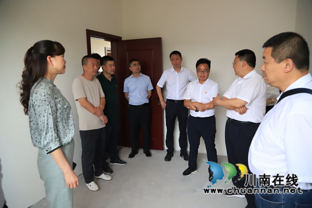 “村寨防灾结构体系与增强技术研发及应用示范”泸县龙河村示范工程参观活动在云龙镇举行