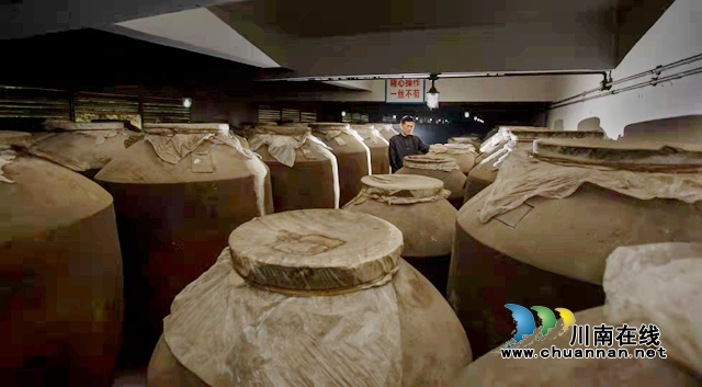 不着急“出圈”的怡壶酒 高端酱酒市场的“搅局者”?(图4) 藏酒库.jpg