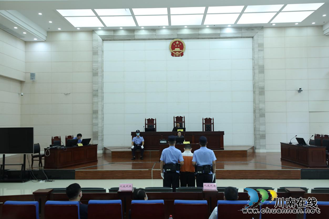 龙马潭法院：集中审判三起拒执罪案件，邀请人大代表旁听