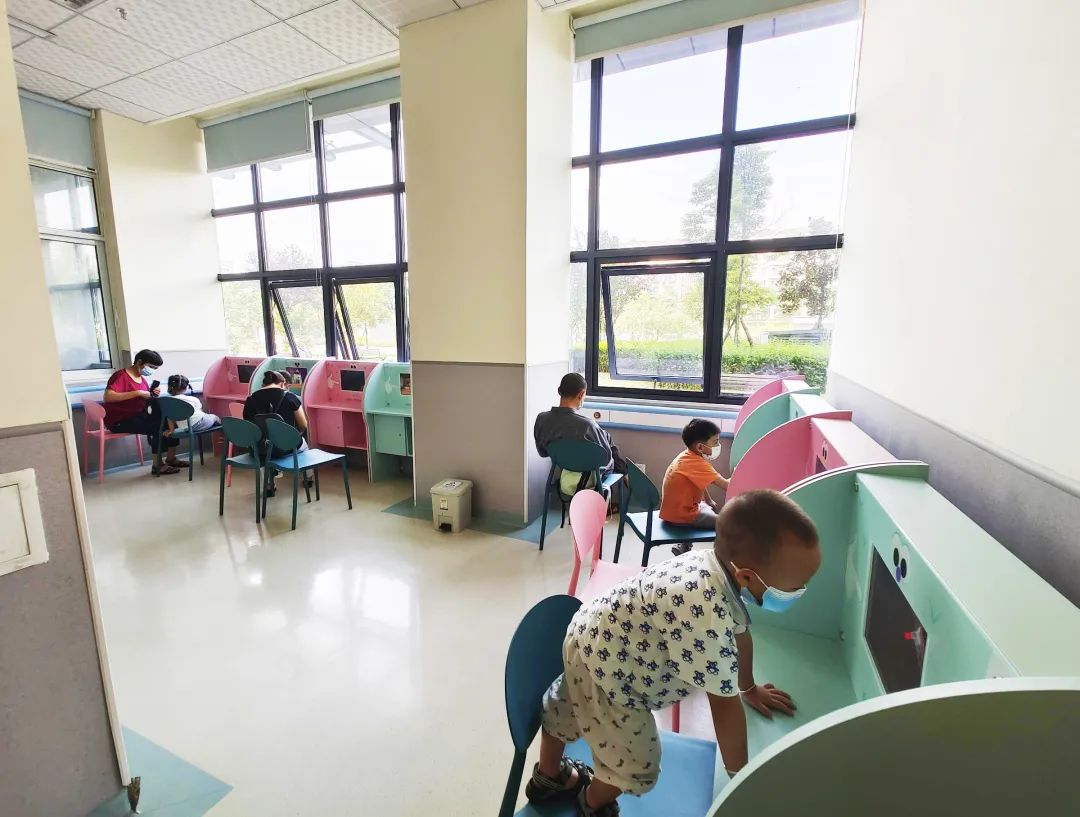 宝宝做雾化不哭不闹？泸州市人医有神器！